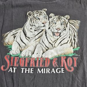 Siegfried & Roy Vintage Youth Tshirt White Tigers